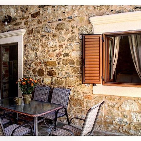 M&M Stone-Village House-Family-Vintage Lindos  Exterior photo